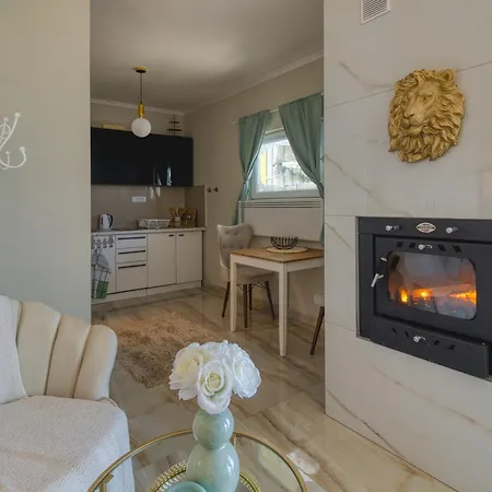 Villa Lux 2 *